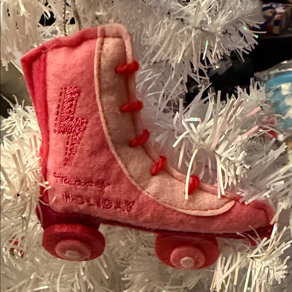 NWT set of 4 Pink Roller Skate felt Ornaments embroidered 4 x 4”